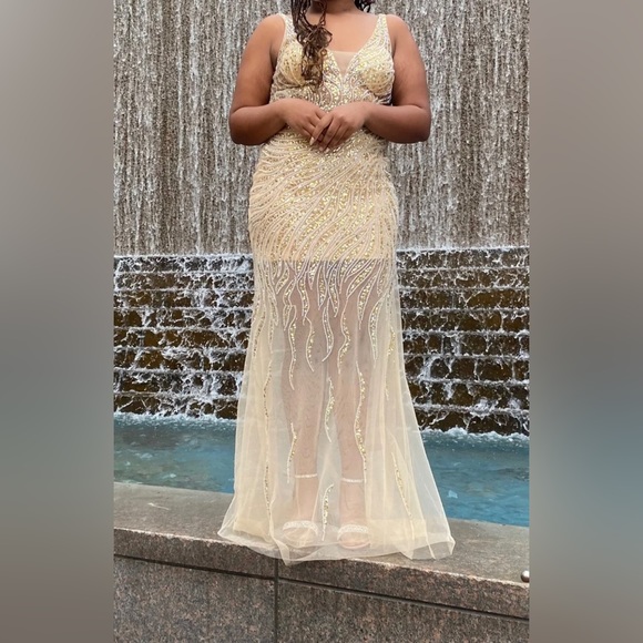 Gold sequin formal prom dress - Picture 2 of 3